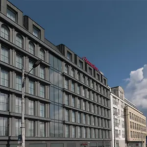 Hampton By Hilton Old Town מלון