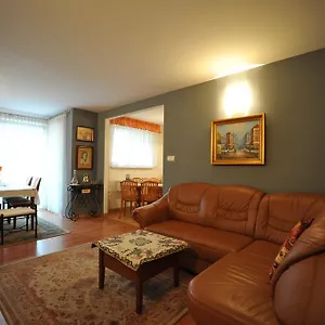 https://apartament-tais.hotelswroclaw.com